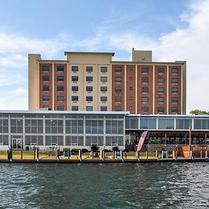 Niagara Riverside Resort; BW Premier Collection
